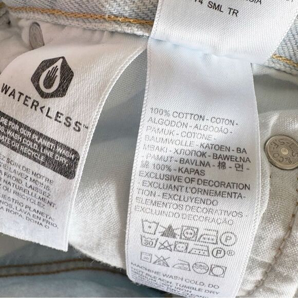 Levi’s Premium Ribcage Straight Ankle Light Wash High Rise Distressed Jeans - Picture 11 of 12